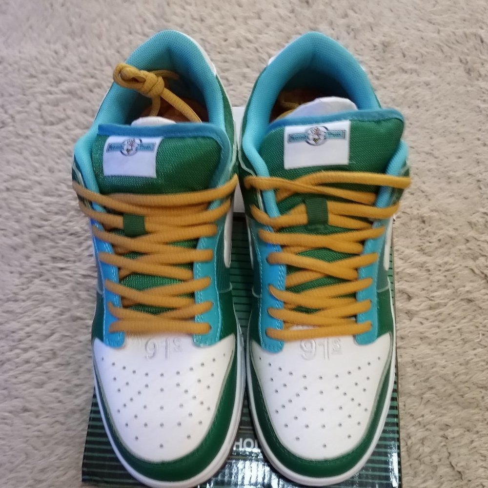 Custom dunks - Picture 2 of 4